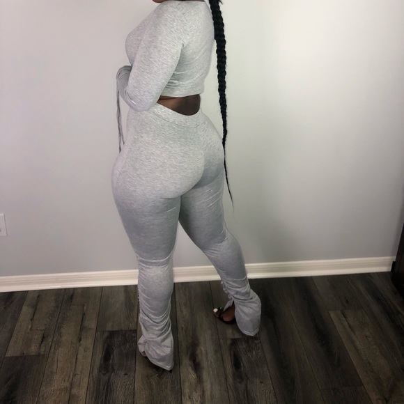 Matching Set - Picture 2 of 2